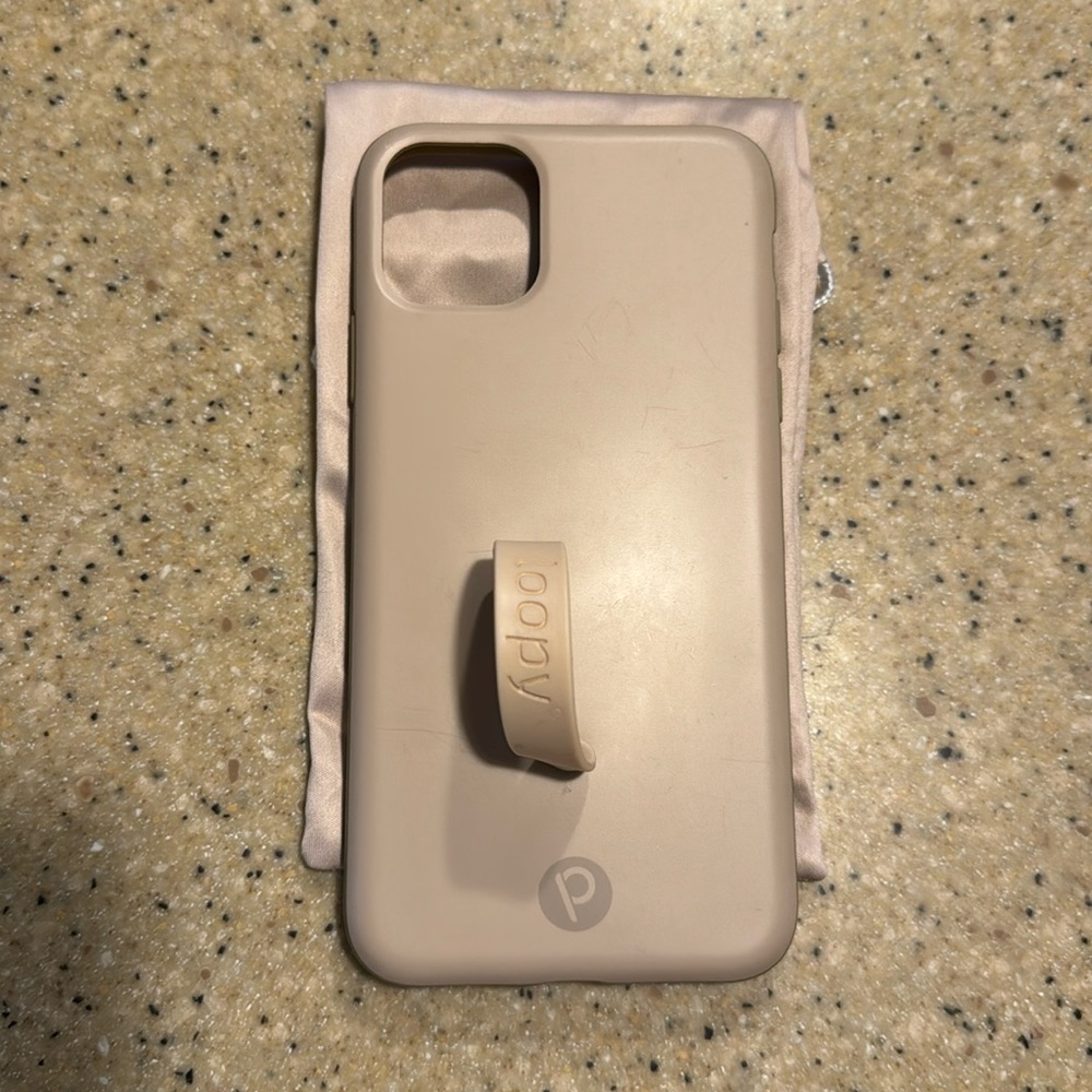 iPhone 11 Pro Max neutral color loopy!